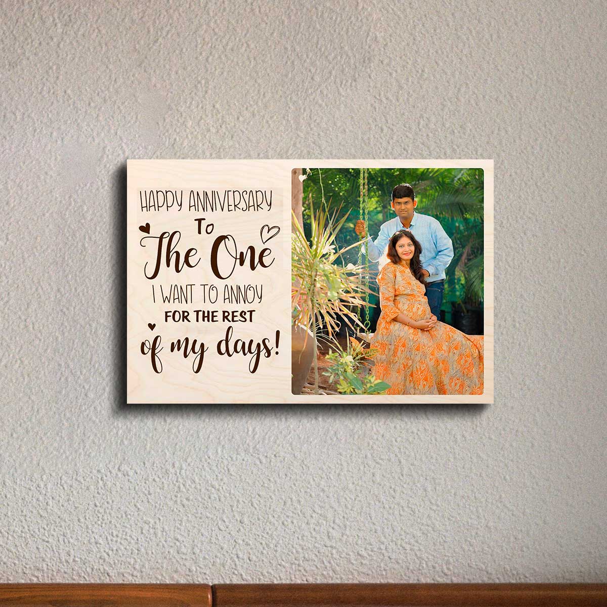 Picture Frame with Quotes in Wood with Personalized Photo Design