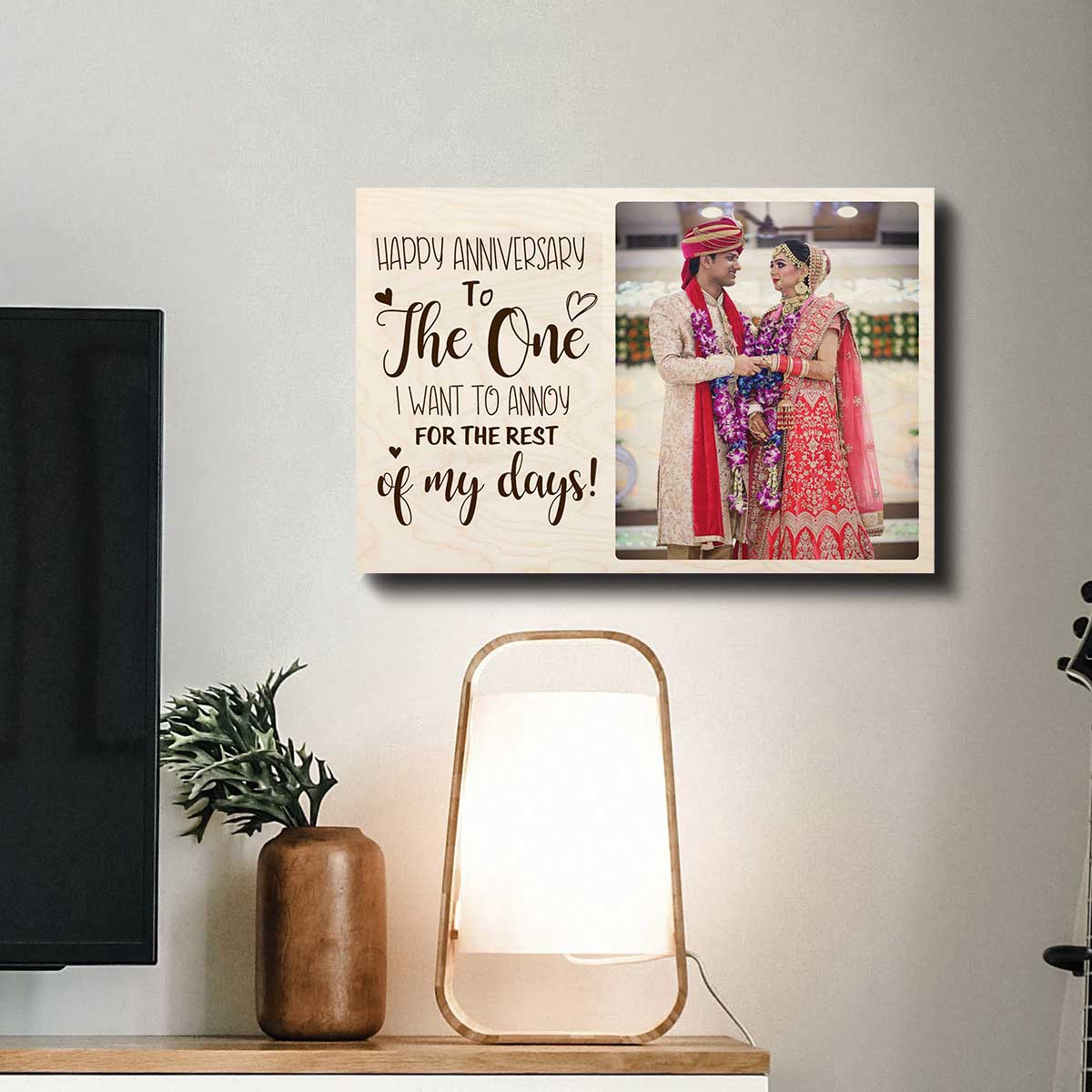 Picture Frame with Quotes in Wood with Personalized Photo Design