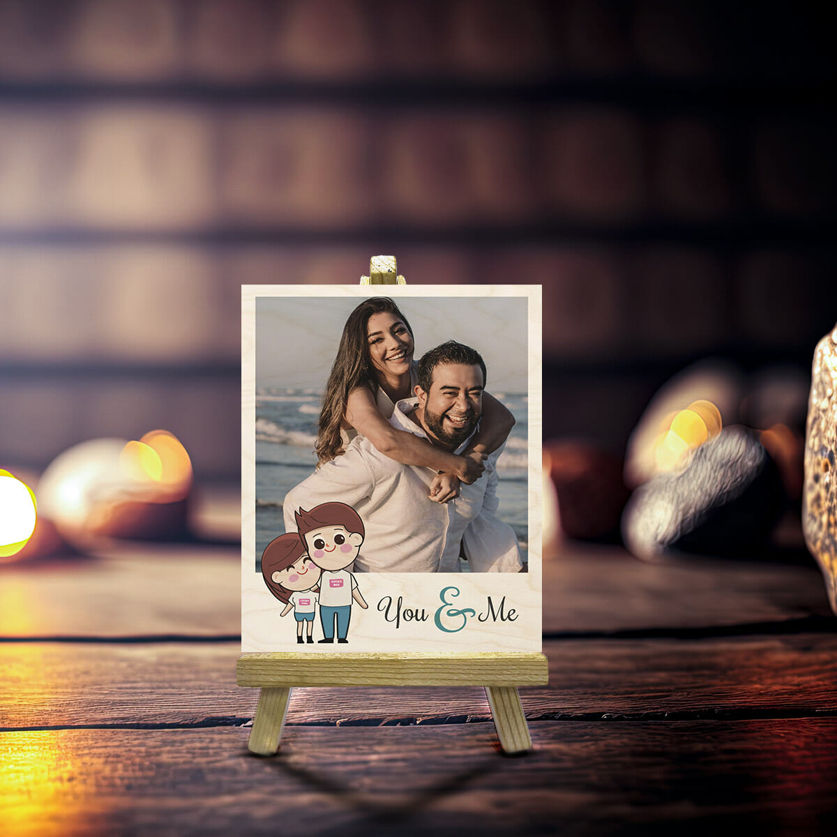 Miniature Photo with Stand in Wood and Personalized Picture