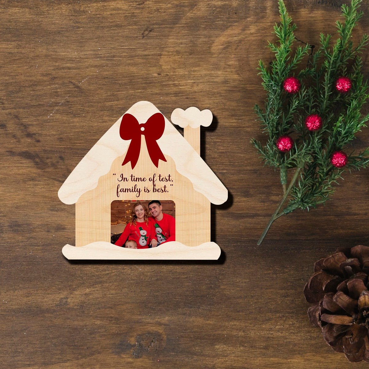 House Shape Christmas Magnet – Family Photo Wood Design - Sblossom