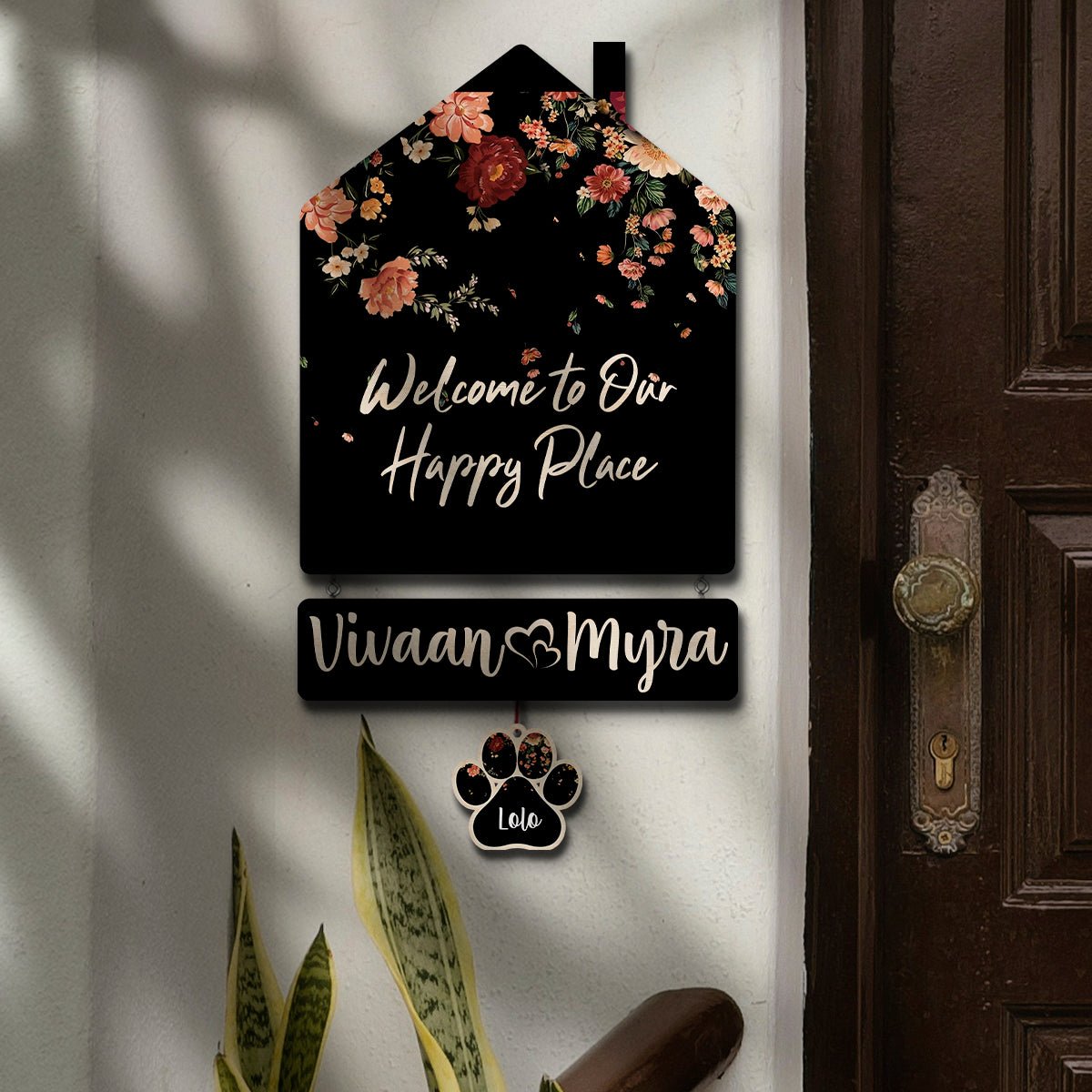 Hut Style Name Plate with Pets | Personalized - Sblossom