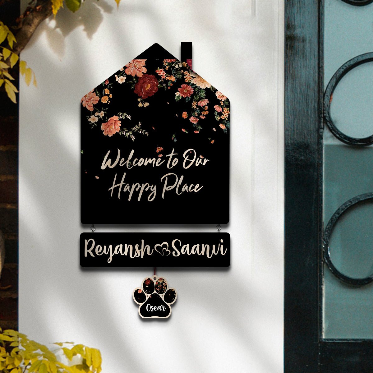 Hut Style Name Plate with Pets | Personalized - Sblossom