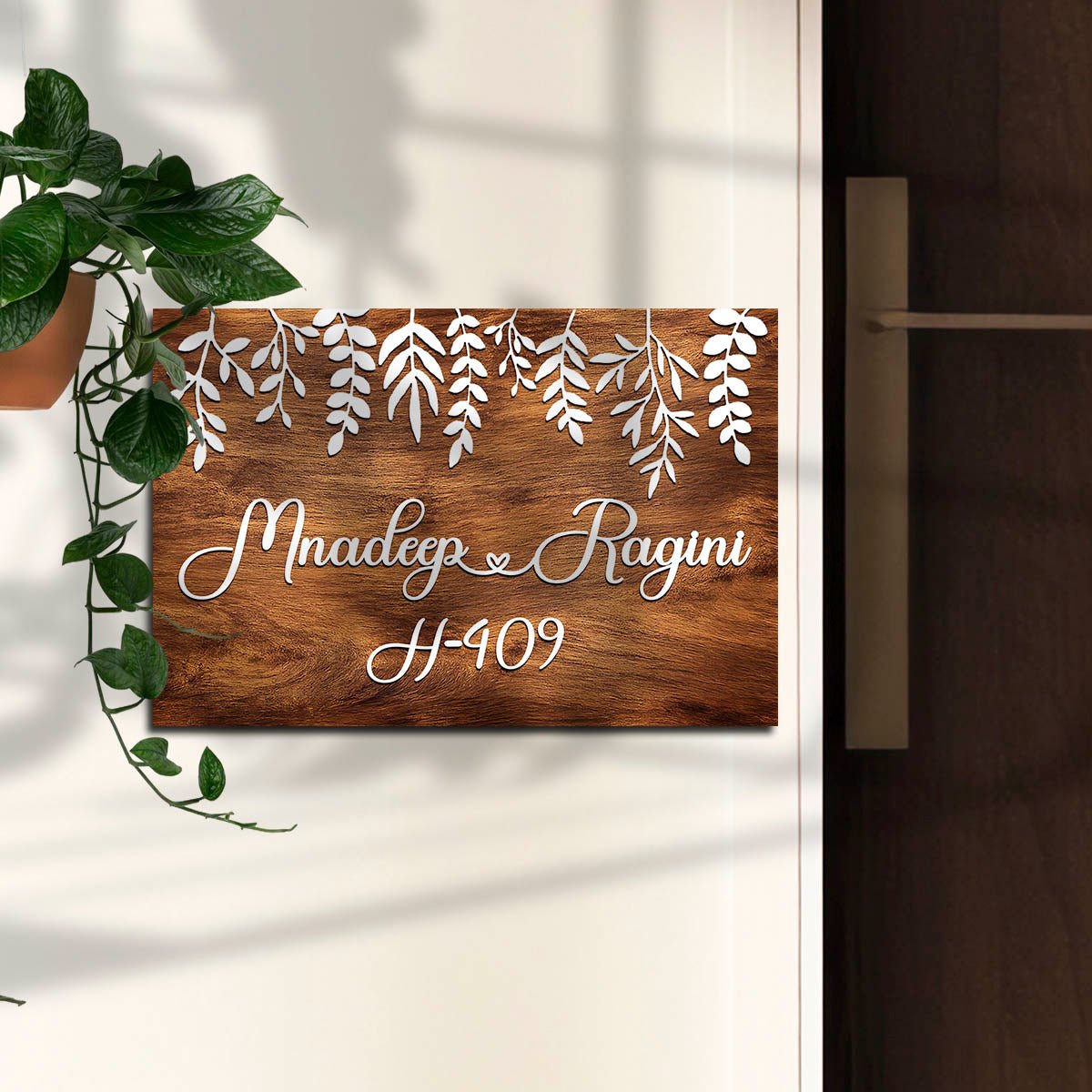 Leaf-Pattern Wooden Name Plate for House - Sblossom