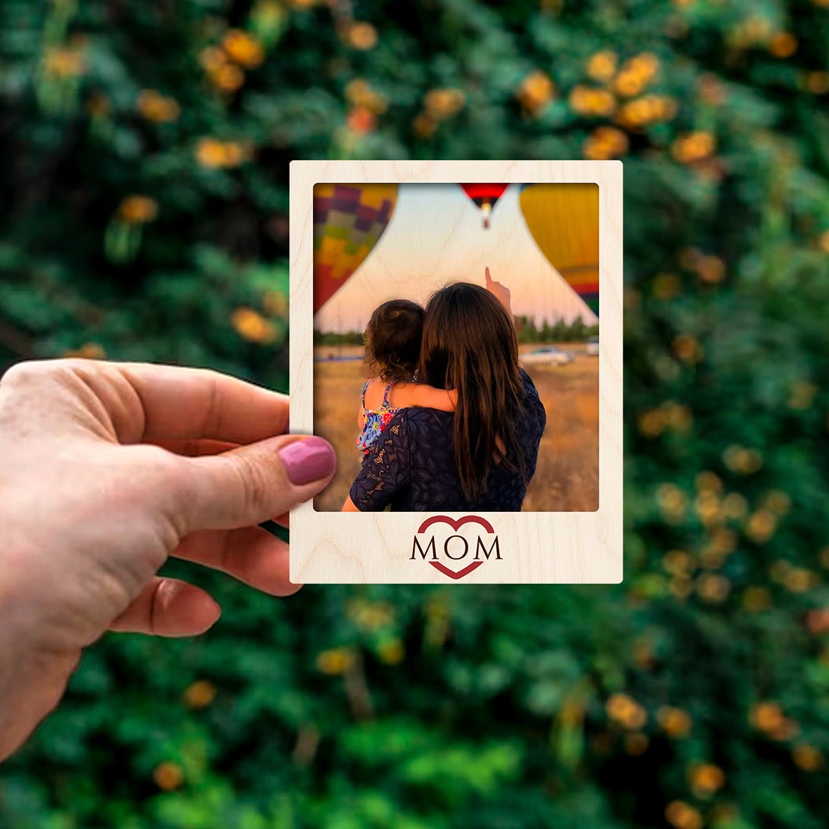 Love Mom Photo Magnet in Wood with Heart Cursive Print Design, 3x4 Inch - Sblossom
