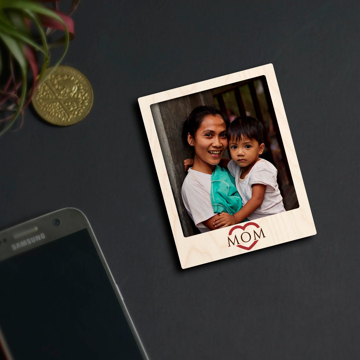 Love Mom Photo Magnet in Wood with Heart Cursive Print Design, 3x4 Inch - Sblossom