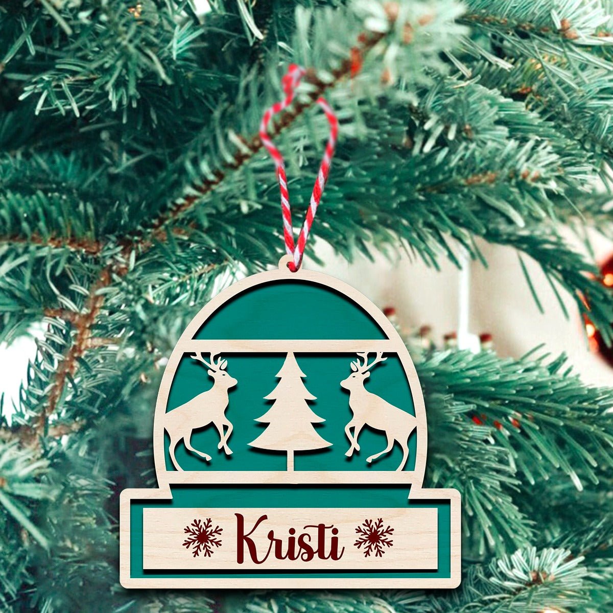 Merry Christmas Snowflake Ornament in Wood with Personalized Name - Sblossom
