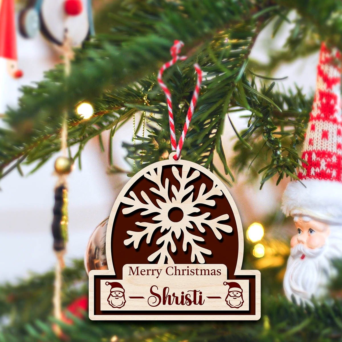 Merry Christmas Snowflake Ornament in Wood with Personalized Name - Sblossom