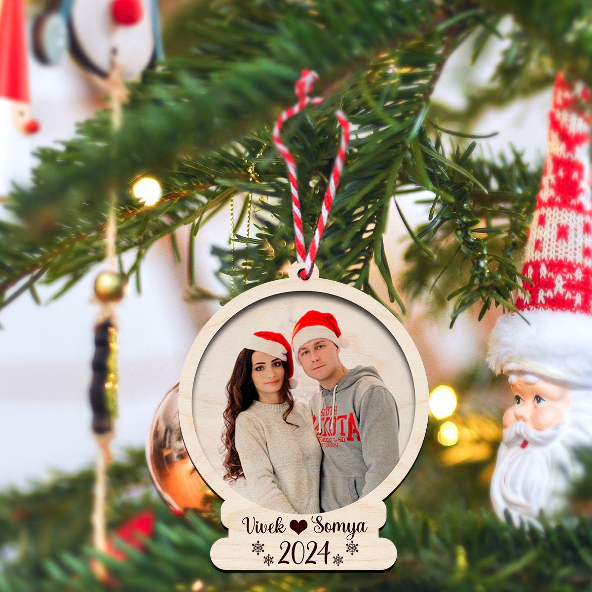 Snow Globe Photo Ornament in Wood with Personalized Christmas Frame - Sblossom