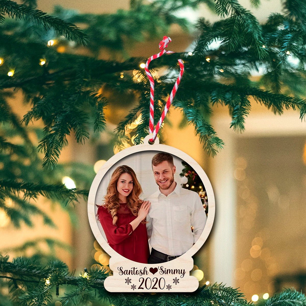 Snow Globe Photo Ornament in Wood with Personalized Christmas Frame - Sblossom