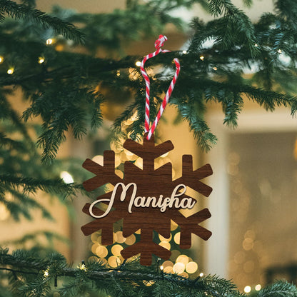 Snowflake Christmas Ornament in Wood with Personalized Name - Sblossom