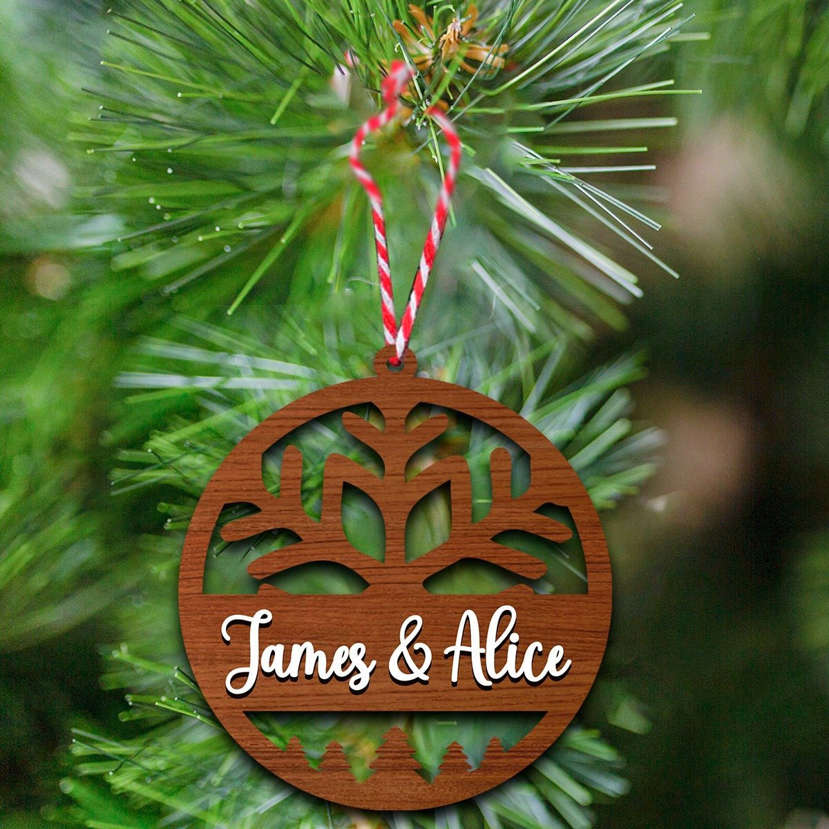 Snowflake Couple Ornament in Wood with Personalized Names Design - Sblossom