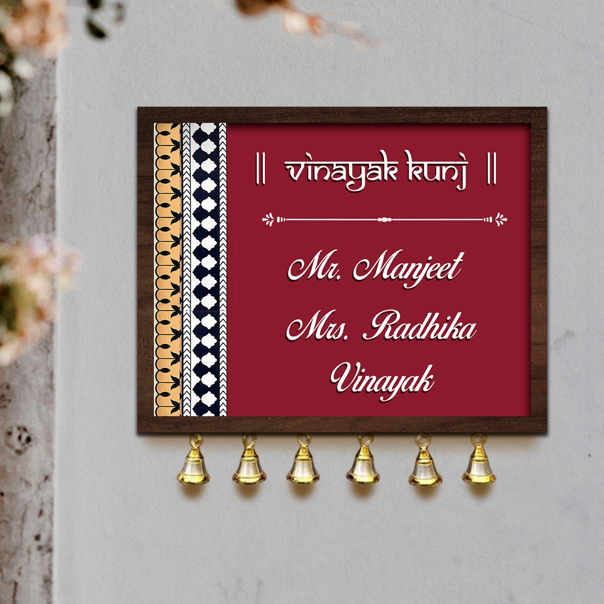Traditional Bell Name Plate in Wood with Personalized Family Name - Sblossom
