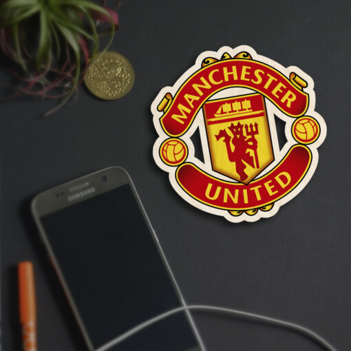 Manchester United Wooden Fridge Magnet - Image 3