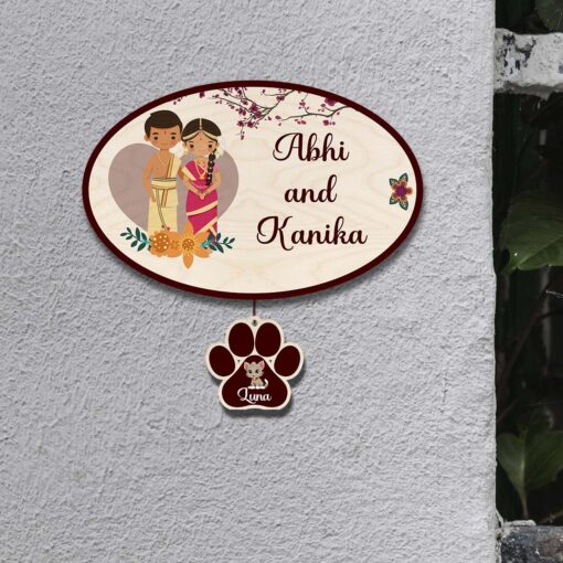 Personalized | South Couple Theme Name Plate With Two Paw Sign Pets